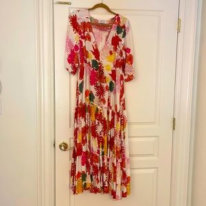 Boutique maxi dress size small. Petal and pup brand.